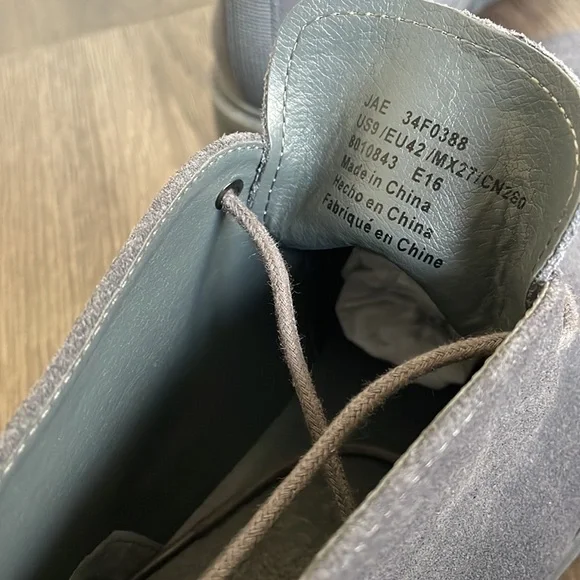 Calvin Klein Gray Suede Chukka Boots Men’s Size 9 - NEW Never worn - Picture 6 of 6